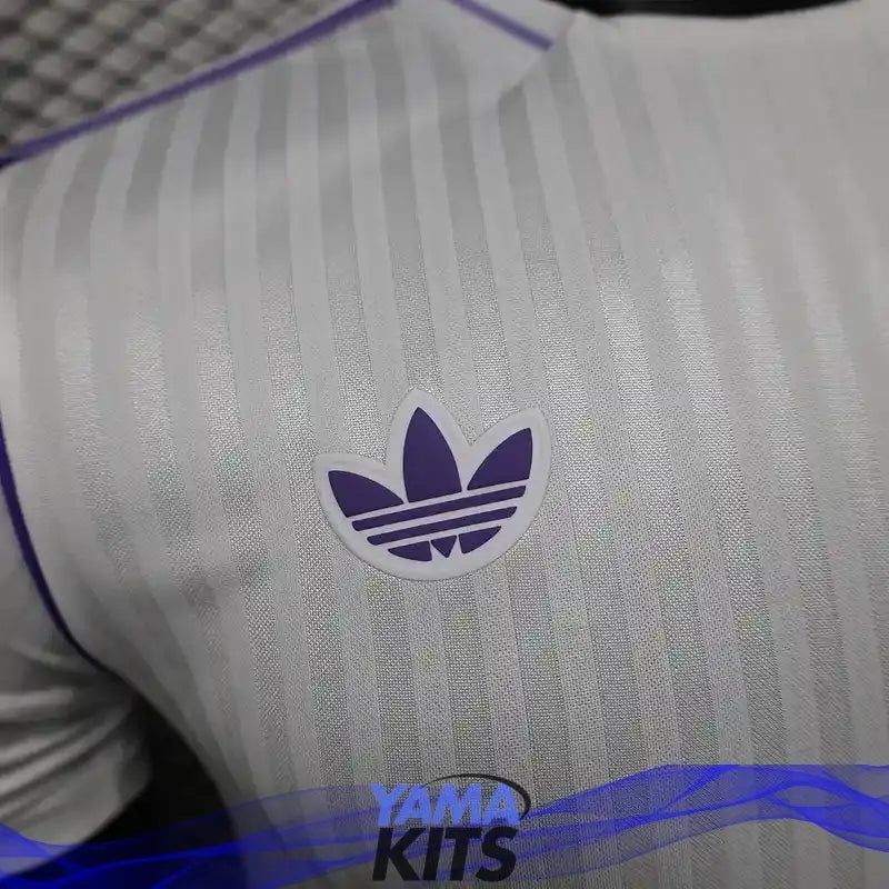 Maillot Real Madrid concept "blanc" 2025/2026 Version Player YamaKits Foot
