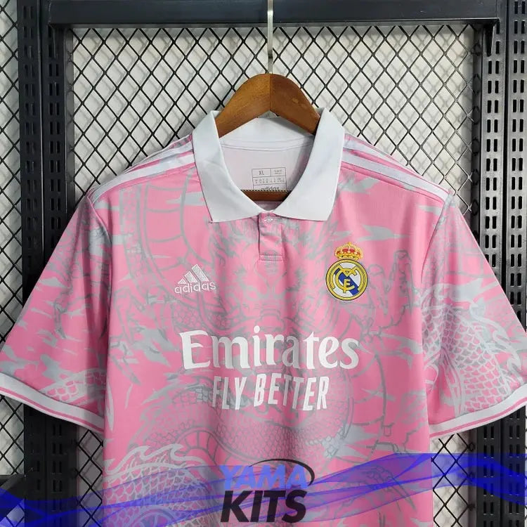 Maillot Real Madrid concept "rose" 2024/2025 YamaKits Foot