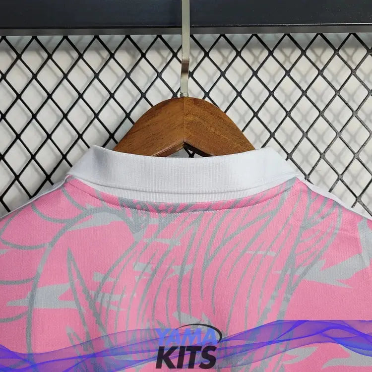 Maillot Real Madrid concept "rose" 2024/2025 YamaKits Foot