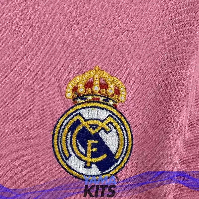Maillot Real Madrid concept "rose" 2025/2026 YamaKits Foot