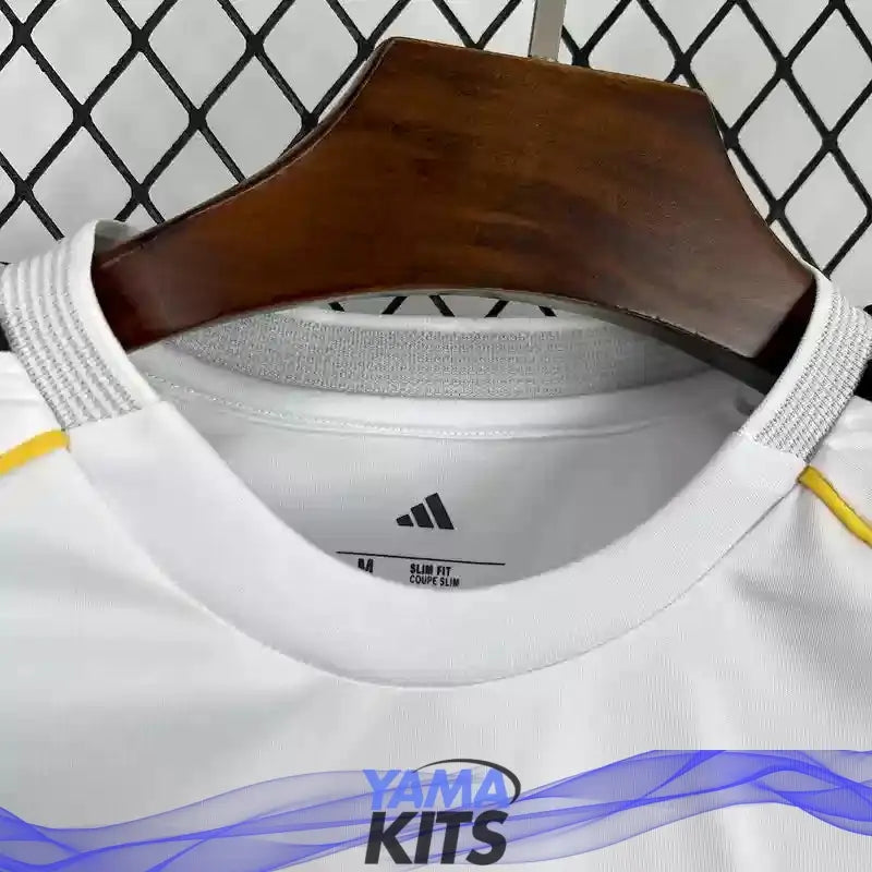 Maillot Real Madrid domicile 2025/2026 YamaKits Foot