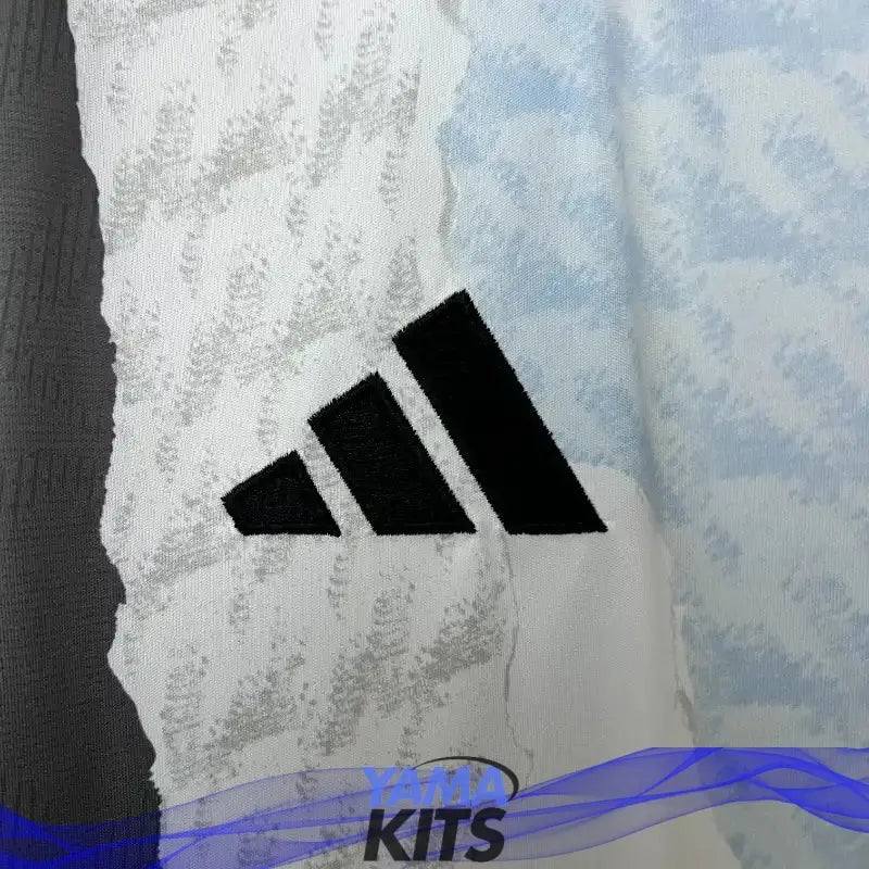 Maillot Real Madrid entrainement 2024/2025 YamaKits Foot