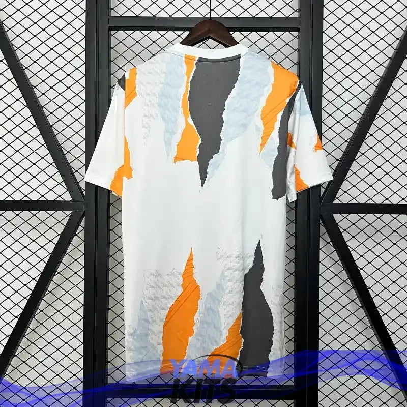 Maillot Real Madrid entrainement 2024/2025 YamaKits Foot