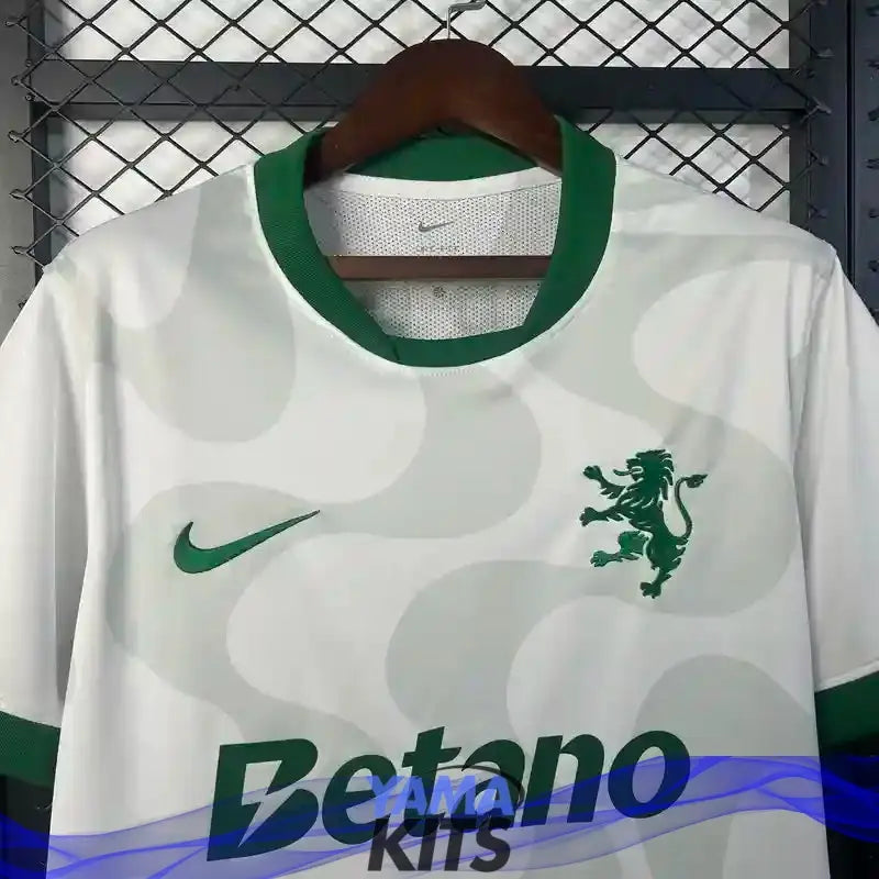 Maillot Sporting extérieur Sporting Lisbonne 2025/2026 YamaKits Foot
