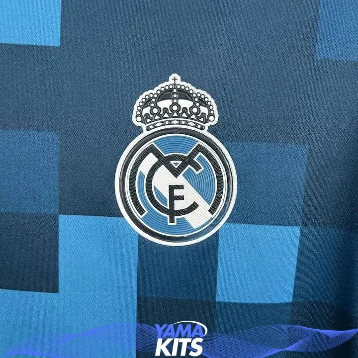 Real Madrid maillot foot 2017 2018 retro Maison To Sport